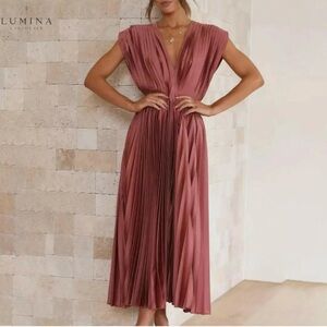 Women's Pleated Pink Dress